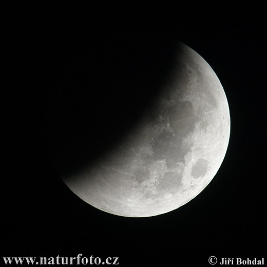 Obrázek “http://www.naturfoto.cz/fotografie/ostatni/zatmeni-mesice-2810045777.jpg” nelze zobrazit, protože obsahuje chyby.