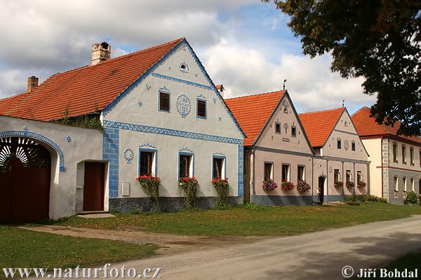 Holašovice (Arch)